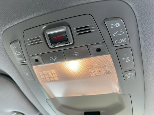 クラウンハイブリッド アスリートＧ　サンルーフ　黒レザーシート　シートヒーター　ベンチレーション　パワーシート　メーカーナビＴＶ　バックモニター　ＨＩＤヘッドライト　スマートキー　プッシュスタート　プリクラッシュ　レーダークルーズ（25枚目）