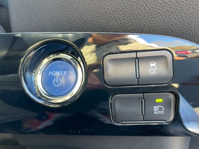 プリウス ＳセーフティプラスＩＩ　純正９インチナビ　フルセグ　全周囲モニター　プリクラッシュ　レーダークルーズ　車線逸脱　ブラインドスポッ　ＬＥＤヘッドライト　ＥＴＣ　ワンオーナー（22枚目）