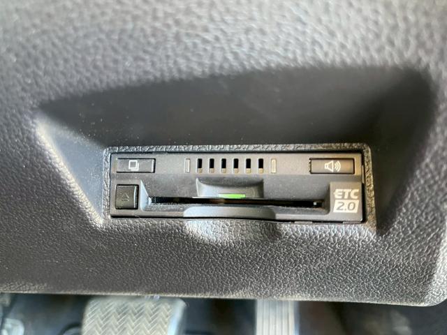 プリウス ＳセーフティプラスＩＩ　純正９インチナビ　フルセグ　全周囲モニター　プリクラッシュ　レーダークルーズ　車線逸脱　ブラインドスポッ　ＬＥＤヘッドライト　ＥＴＣ　ワンオーナー（26枚目）