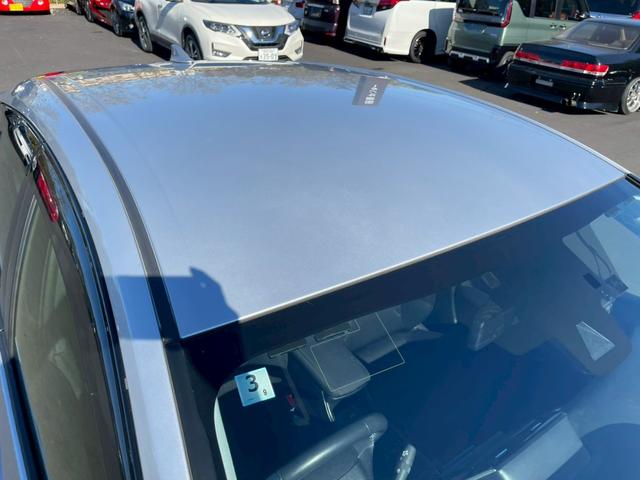 プリウス ＳセーフティプラスＩＩ　純正９インチナビ　フルセグ　全周囲モニター　プリクラッシュ　レーダークルーズ　車線逸脱　ブラインドスポッ　ＬＥＤヘッドライト　ＥＴＣ　ワンオーナー（32枚目）