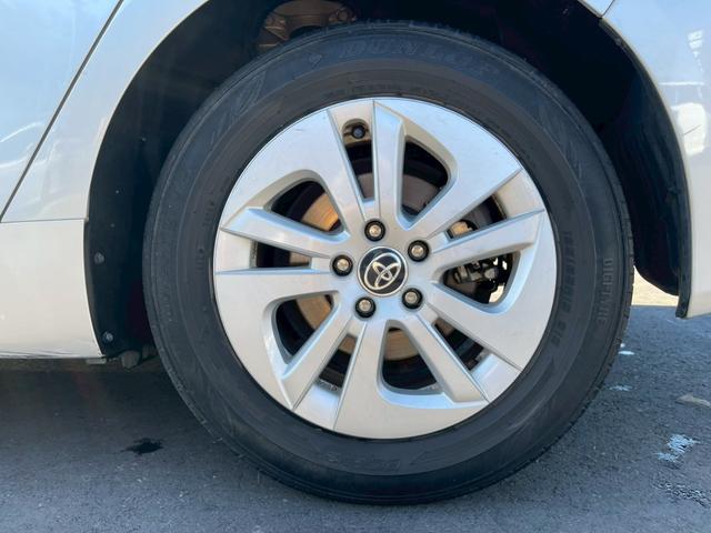 プリウス ＳセーフティプラスＩＩ　純正９インチナビ　フルセグ　全周囲モニター　プリクラッシュ　レーダークルーズ　車線逸脱　ブラインドスポッ　ＬＥＤヘッドライト　ＥＴＣ　ワンオーナー（36枚目）