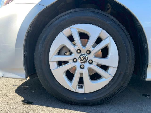 プリウス ＳセーフティプラスＩＩ　純正９インチナビ　フルセグ　全周囲モニター　プリクラッシュ　レーダークルーズ　車線逸脱　ブラインドスポッ　ＬＥＤヘッドライト　ＥＴＣ　ワンオーナー（38枚目）