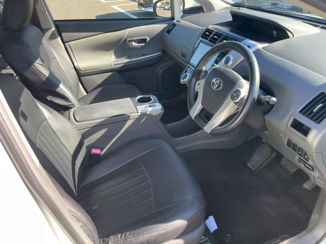 プリウスアルファ Ｓツーリングセレクション　アルパイン９インチナビ　フルセグ　バックモニター　ＬＥＤヘッドライト　スマートキー　プッシュスタート　ＥＴＣ　純正アルミ（10枚目）