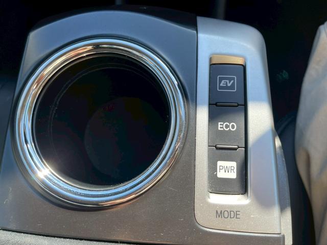 プリウスアルファ Ｓツーリングセレクション　アルパイン９インチナビ　フルセグ　バックモニター　ＬＥＤヘッドライト　スマートキー　プッシュスタート　ＥＴＣ　純正アルミ（26枚目）