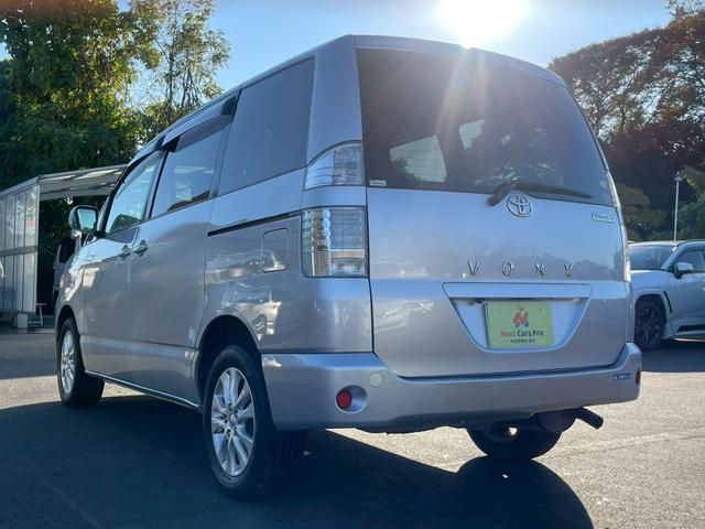 ヴォクシー トランス－Ｘ　社外ナビ　フルセグ（4枚目）