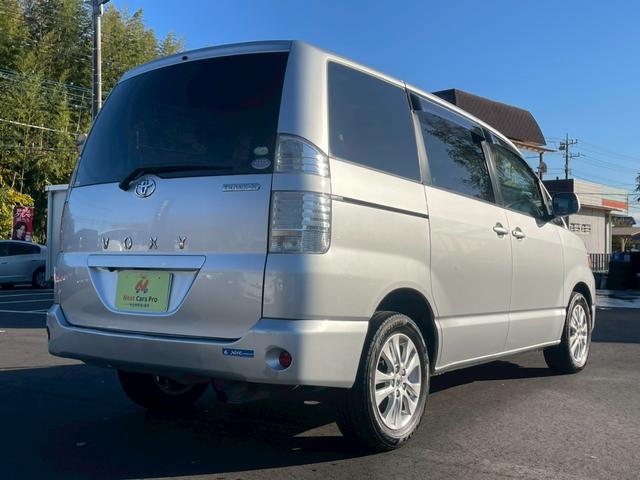 ヴォクシー トランス－Ｘ　社外ナビ　フルセグ（5枚目）