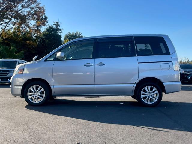 ヴォクシー トランス－Ｘ　社外ナビ　フルセグ（7枚目）