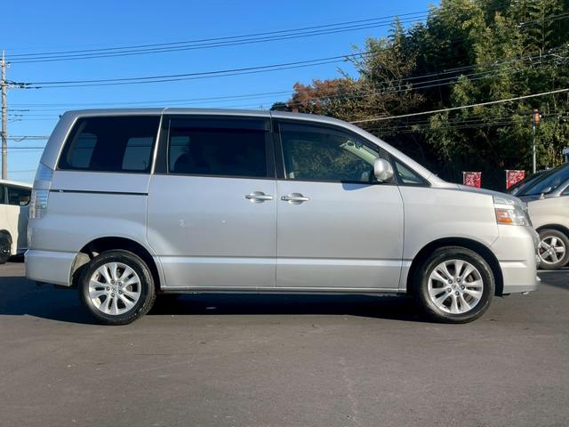 ヴォクシー トランス－Ｘ　社外ナビ　フルセグ（8枚目）