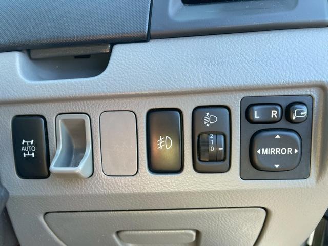 ヴォクシー トランス－Ｘ　社外ナビ　フルセグ（19枚目）