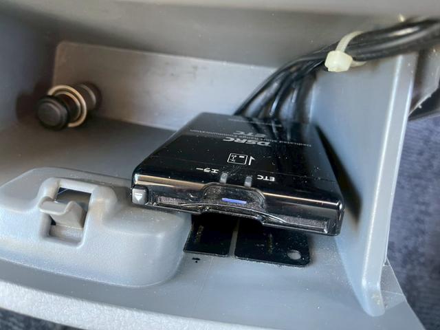 ヴォクシー トランス－Ｘ　社外ナビ　フルセグ（23枚目）