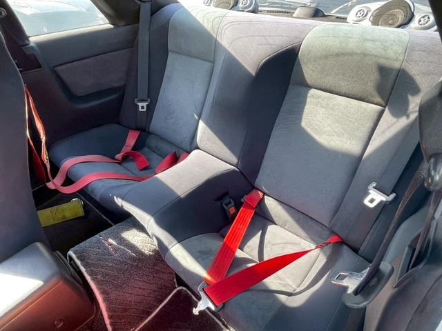 気になるお車がありましたら右の電話番号から直接お店にお問い合わせください。支払方法から車両情報、状態までなんでもご説明させて頂きます。スタッフ一同ご連絡お待ちしております。