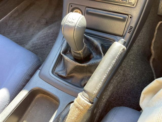 気になるお車がありましたら右の電話番号から直接お店にお問い合わせください。支払方法から車両情報、状態までなんでもご説明させて頂きます。スタッフ一同ご連絡お待ちしております。