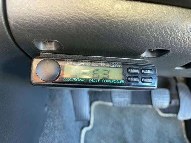 気になるお車がありましたら右の電話番号から直接お店にお問い合わせください。支払方法から車両情報、状態までなんでもご説明させて頂きます。スタッフ一同ご連絡お待ちしております。