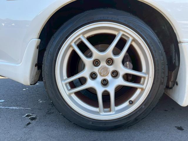 気になるお車がありましたら右の電話番号から直接お店にお問い合わせください。支払方法から車両情報、状態までなんでもご説明させて頂きます。スタッフ一同ご連絡お待ちしております。