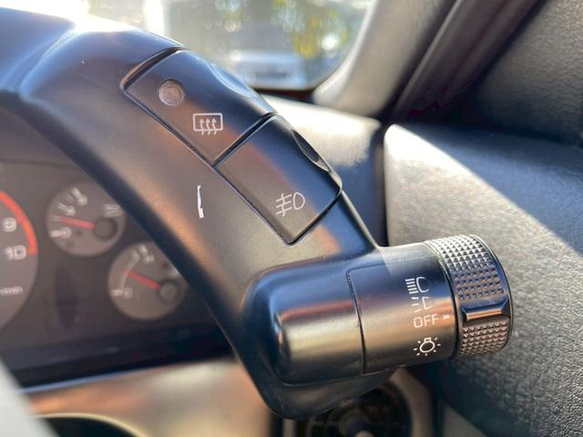 気になるお車がありましたら右の電話番号から直接お店にお問い合わせください。支払方法から車両情報、状態までなんでもご説明させて頂きます。スタッフ一同ご連絡お待ちしております。