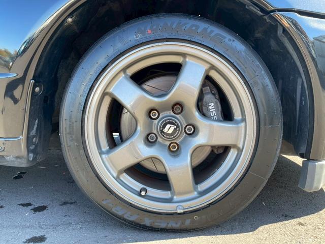 気になるお車がありましたら右の電話番号から直接お店にお問い合わせください。支払方法から車両情報、状態までなんでもご説明させて頂きます。スタッフ一同ご連絡お待ちしております。