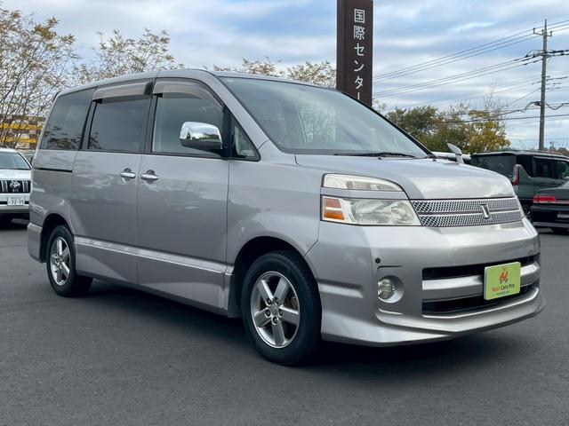 ヴォクシー Ｚ　煌　両側パワースライドドア　純正ナビ　バックモニター　ワンオーナー（2枚目）