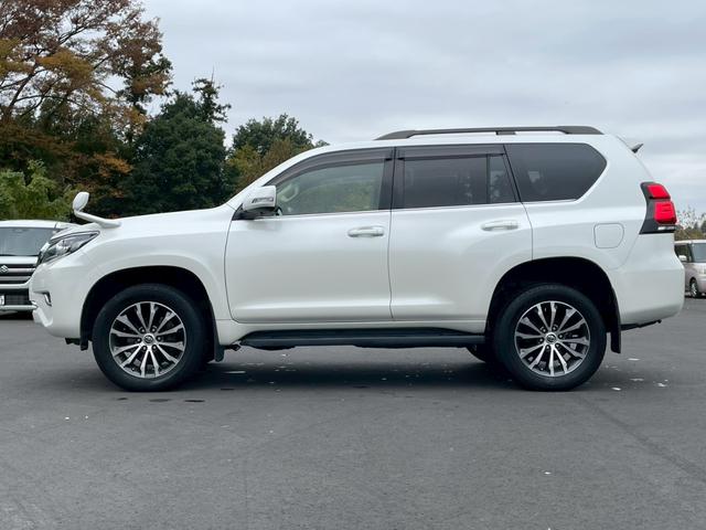 ランドクルーザープラド ＴＸ　Ｌパッケージ　純正９インチナビ　フルセグ　バックモニター　サンルーフ　ベージュレザーシート　シートヒーター　パワーシート　プリクラッシュ　レーダークルーズ　パーキングサポートブレーキ　ブラックルーフレール（7枚目）