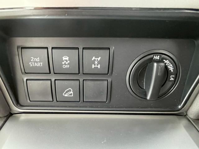 ランドクルーザープラド ＴＸ　Ｌパッケージ　純正９インチナビ　フルセグ　バックモニター　サンルーフ　ベージュレザーシート　シートヒーター　パワーシート　プリクラッシュ　レーダークルーズ　パーキングサポートブレーキ　ブラックルーフレール（20枚目）