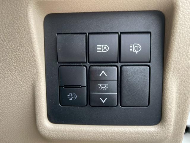 ランドクルーザープラド ＴＸ　Ｌパッケージ　純正９インチナビ　フルセグ　バックモニター　サンルーフ　ベージュレザーシート　シートヒーター　パワーシート　プリクラッシュ　レーダークルーズ　パーキングサポートブレーキ　ブラックルーフレール（21枚目）