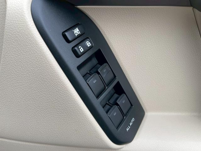 ランドクルーザープラド ＴＸ　Ｌパッケージ　純正９インチナビ　フルセグ　バックモニター　サンルーフ　ベージュレザーシート　シートヒーター　パワーシート　プリクラッシュ　レーダークルーズ　パーキングサポートブレーキ　ブラックルーフレール（27枚目）