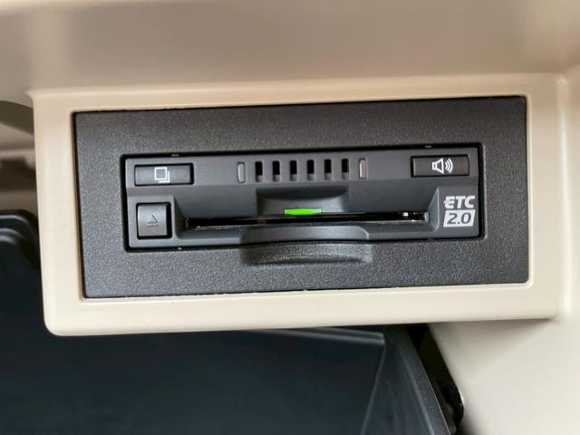 ランドクルーザープラド ＴＸ　Ｌパッケージ　純正９インチナビ　フルセグ　バックモニター　サンルーフ　ベージュレザーシート　シートヒーター　パワーシート　プリクラッシュ　レーダークルーズ　パーキングサポートブレーキ　ブラックルーフレール（31枚目）