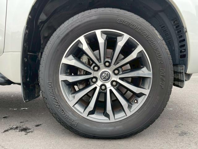 ランドクルーザープラド ＴＸ　Ｌパッケージ　純正９インチナビ　フルセグ　バックモニター　サンルーフ　ベージュレザーシート　シートヒーター　パワーシート　プリクラッシュ　レーダークルーズ　パーキングサポートブレーキ　ブラックルーフレール（35枚目）