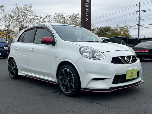 マーチ ニスモ　Ｓ　純正ナビ　フルセグ　バックモニター　ＬＥＤヘッドライト　専用チューニングコンピューター　専用スポーツシート　インテリキー　プッシュスタート（2枚目）