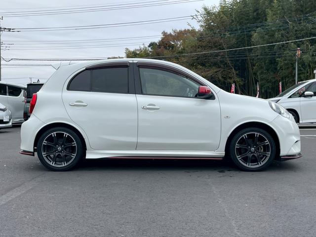 マーチ ニスモ　Ｓ　純正ナビ　フルセグ　バックモニター　ＬＥＤヘッドライト　専用チューニングコンピューター　専用スポーツシート　インテリキー　プッシュスタート（8枚目）