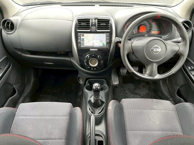 マーチ ニスモ　Ｓ　純正ナビ　フルセグ　バックモニター　ＬＥＤヘッドライト　専用チューニングコンピューター　専用スポーツシート　インテリキー　プッシュスタート（9枚目）