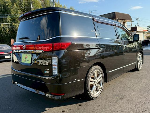 エルグランド ＶＩＰ　メーカーナビ　フルセグ　全周囲モニター　両側パワスラ　後席モニター　サンルーフ　黒革シート　パワーシート　シートヒーター　オートサイドステップ　パワーバックドア　インテリキー　プッシュスタート（5枚目）