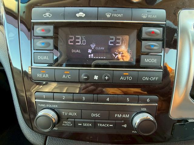 エルグランド ＶＩＰ　メーカーナビ　フルセグ　全周囲モニター　両側パワスラ　後席モニター　サンルーフ　黒革シート　パワーシート　シートヒーター　オートサイドステップ　パワーバックドア　インテリキー　プッシュスタート（28枚目）