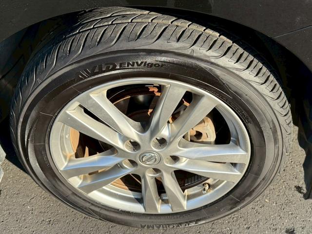 エルグランド ＶＩＰ　メーカーナビ　フルセグ　全周囲モニター　両側パワスラ　後席モニター　サンルーフ　黒革シート　パワーシート　シートヒーター　オートサイドステップ　パワーバックドア　インテリキー　プッシュスタート（42枚目）