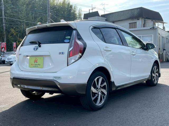 アクア Ｘ－アーバン　純正ナビ　フルセグ　バックモニター　ハーフレザーシート　スマートキー　プッシュスタート　ＥＴＣ　純正アルミ（5枚目）