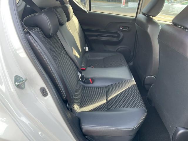 アクア Ｘ－アーバン　純正ナビ　フルセグ　バックモニター　ハーフレザーシート　スマートキー　プッシュスタート　ＥＴＣ　純正アルミ（11枚目）