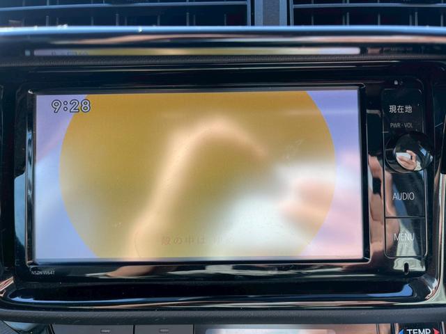 アクア Ｘ－アーバン　純正ナビ　フルセグ　バックモニター　ハーフレザーシート　スマートキー　プッシュスタート　ＥＴＣ　純正アルミ（17枚目）