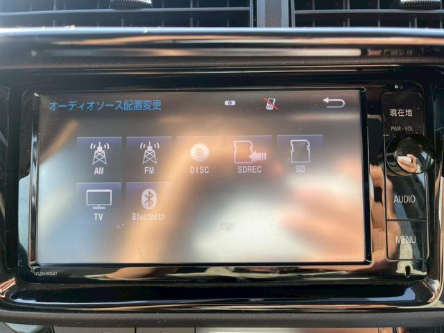 アクア Ｘ－アーバン　純正ナビ　フルセグ　バックモニター　ハーフレザーシート　スマートキー　プッシュスタート　ＥＴＣ　純正アルミ（19枚目）