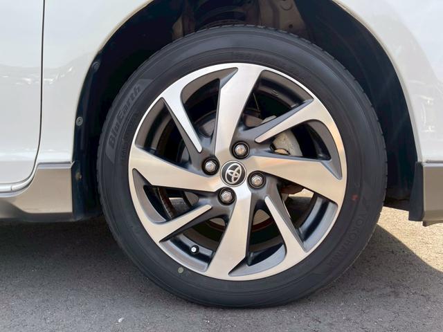 アクア Ｘ－アーバン　純正ナビ　フルセグ　バックモニター　ハーフレザーシート　スマートキー　プッシュスタート　ＥＴＣ　純正アルミ（36枚目）