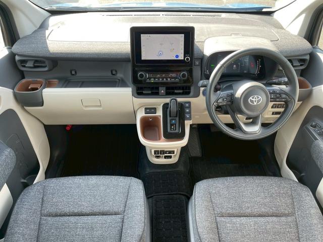 シエンタ ハイブリッドＺ　メーカーナビ　フルセグ　全周囲モニター　両側パワスラ　プリクラッシュ　レーダークルーズ　ブラインドスポット　パーキングサポートブレーキ　ＬＥＤライト　シートヒーター　ステアリングヒーター　ワンオーナー（9枚目）