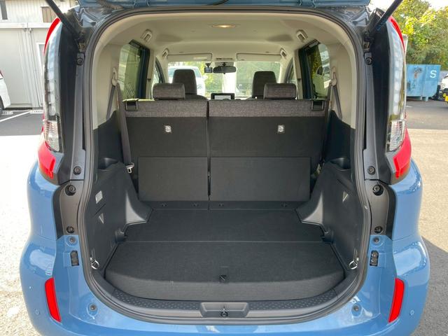 シエンタ ハイブリッドＺ　メーカーナビ　フルセグ　全周囲モニター　両側パワスラ　プリクラッシュ　レーダークルーズ　ブラインドスポット　パーキングサポートブレーキ　ＬＥＤライト　シートヒーター　ステアリングヒーター　ワンオーナー（14枚目）