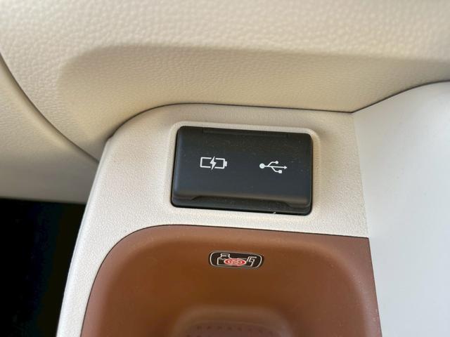 シエンタ ハイブリッドＺ　メーカーナビ　フルセグ　全周囲モニター　両側パワスラ　プリクラッシュ　レーダークルーズ　ブラインドスポット　パーキングサポートブレーキ　ＬＥＤライト　シートヒーター　ステアリングヒーター　ワンオーナー（26枚目）