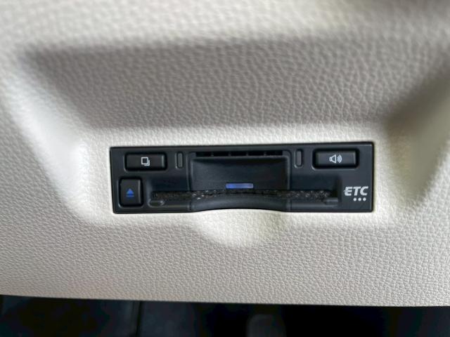 シエンタ ハイブリッドＺ　メーカーナビ　フルセグ　全周囲モニター　両側パワスラ　プリクラッシュ　レーダークルーズ　ブラインドスポット　パーキングサポートブレーキ　ＬＥＤライト　シートヒーター　ステアリングヒーター　ワンオーナー（28枚目）