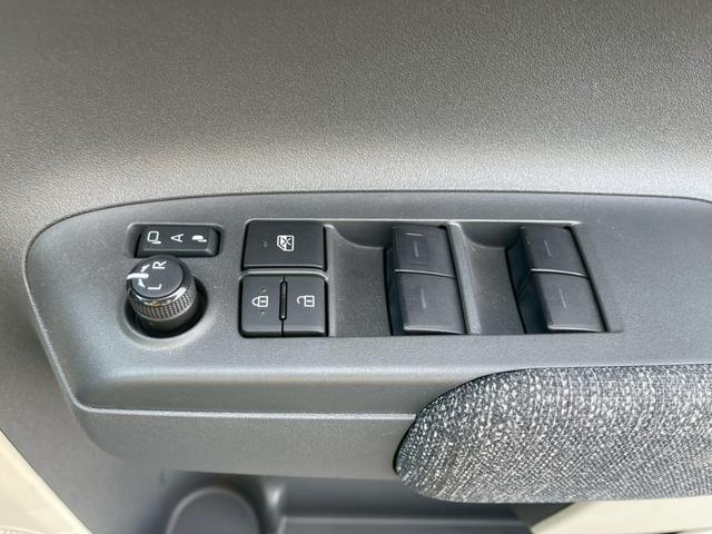 シエンタ ハイブリッドＺ　メーカーナビ　フルセグ　全周囲モニター　両側パワスラ　プリクラッシュ　レーダークルーズ　ブラインドスポット　パーキングサポートブレーキ　ＬＥＤライト　シートヒーター　ステアリングヒーター　ワンオーナー（30枚目）