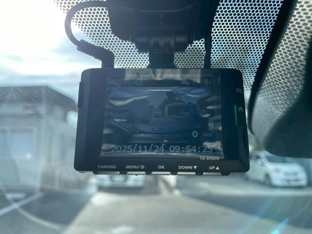 シエンタ ハイブリッドＺ　メーカーナビ　フルセグ　全周囲モニター　両側パワスラ　プリクラッシュ　レーダークルーズ　ブラインドスポット　パーキングサポートブレーキ　ＬＥＤライト　シートヒーター　ステアリングヒーター　ワンオーナー（32枚目）