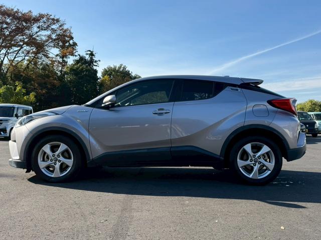 Ｃ－ＨＲ Ｓ　純正９インチナビ　フルセグ　バックモニター　プリクラッシュ　レーダークルーズ　車線逸脱　スマートキー　プッシュスタート　ＬＥＤヘッドライト　純正アルミ　ＥＴＣ（7枚目）