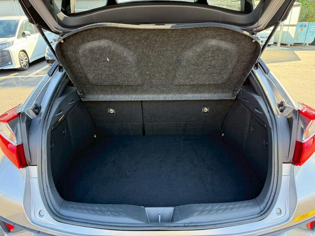 Ｃ－ＨＲ Ｓ　純正９インチナビ　フルセグ　バックモニター　プリクラッシュ　レーダークルーズ　車線逸脱　スマートキー　プッシュスタート　ＬＥＤヘッドライト　純正アルミ　ＥＴＣ（14枚目）