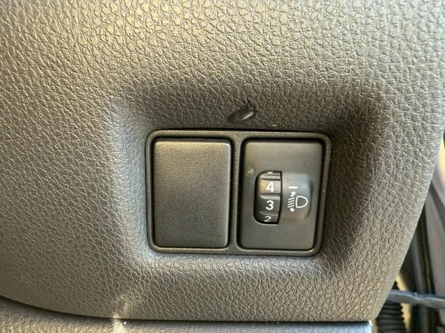 Ｃ－ＨＲ Ｓ　純正９インチナビ　フルセグ　バックモニター　プリクラッシュ　レーダークルーズ　車線逸脱　スマートキー　プッシュスタート　ＬＥＤヘッドライト　純正アルミ　ＥＴＣ（29枚目）