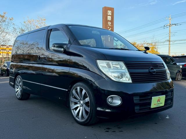 数ある中より当店のお車をご覧頂き誠にありがとうございます。この度業販サイトオートサーバーより加盟７．５万社中の五つ星出品店２００社に選出されました。業販価格とほぼ同じ価格でご紹介致します。