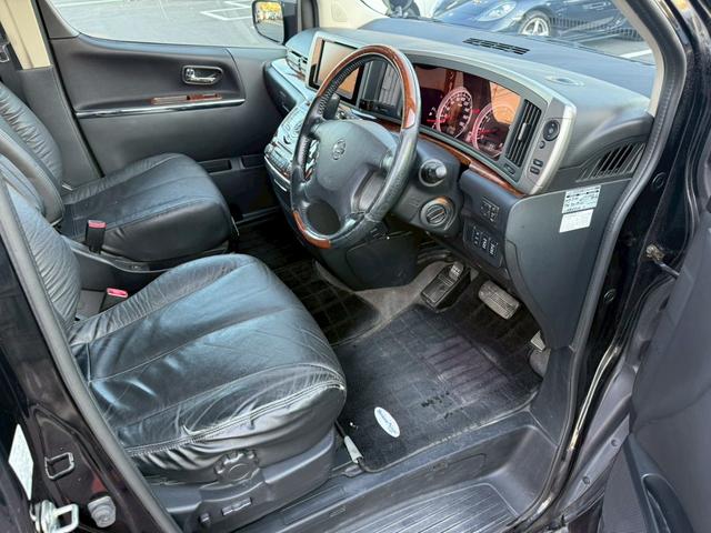 気になるお車がありましたら右の電話番号から直接お店にお問い合わせください。支払方法から車両情報、状態までなんでもご説明させて頂きます。スタッフ一同ご連絡お待ちしております。