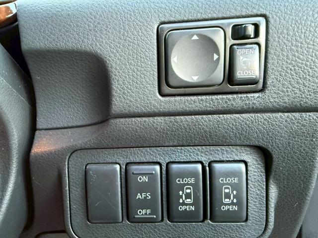 気になるお車がありましたら右の電話番号から直接お店にお問い合わせください。支払方法から車両情報、状態までなんでもご説明させて頂きます。スタッフ一同ご連絡お待ちしております。